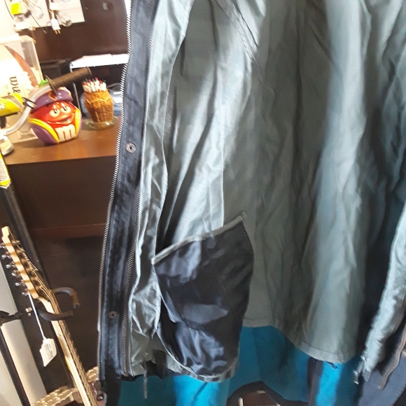 Jacket - Picture 5 of 5